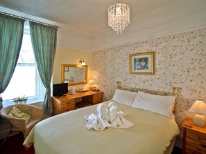 Individually decorated, individually furnished, soundproofing, free WiFi