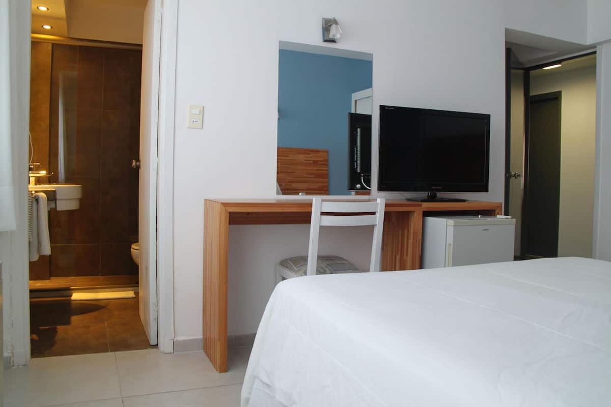In-room safe, laptop workspace, blackout drapes, rollaway beds