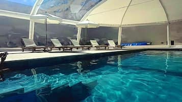 Indoor pool, outdoor pool