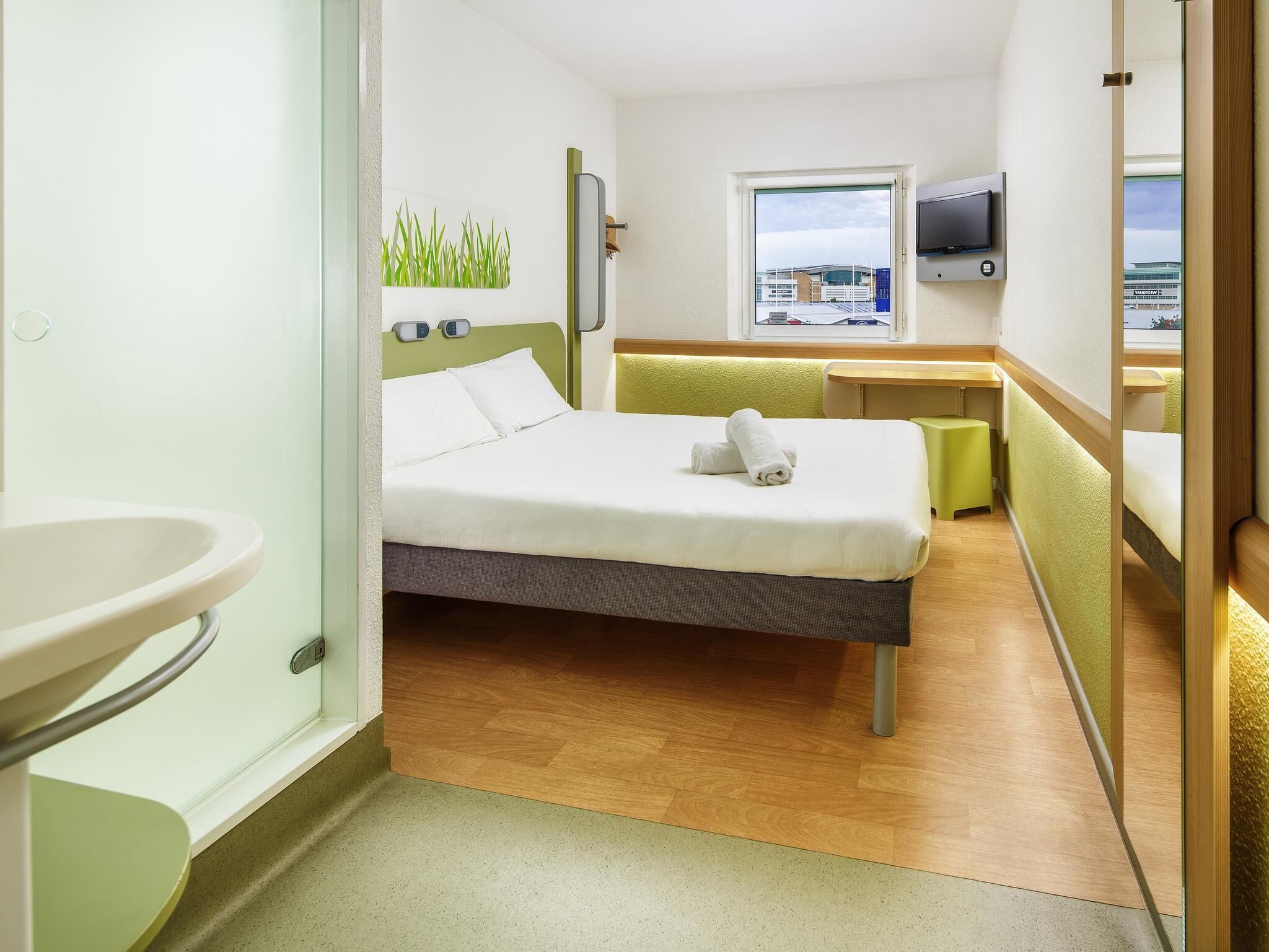 Klassieke kamer, 1 tweepersoonsbed, toegankelijk voor mindervaliden | Een bureau, gratis wifi, beddengoed