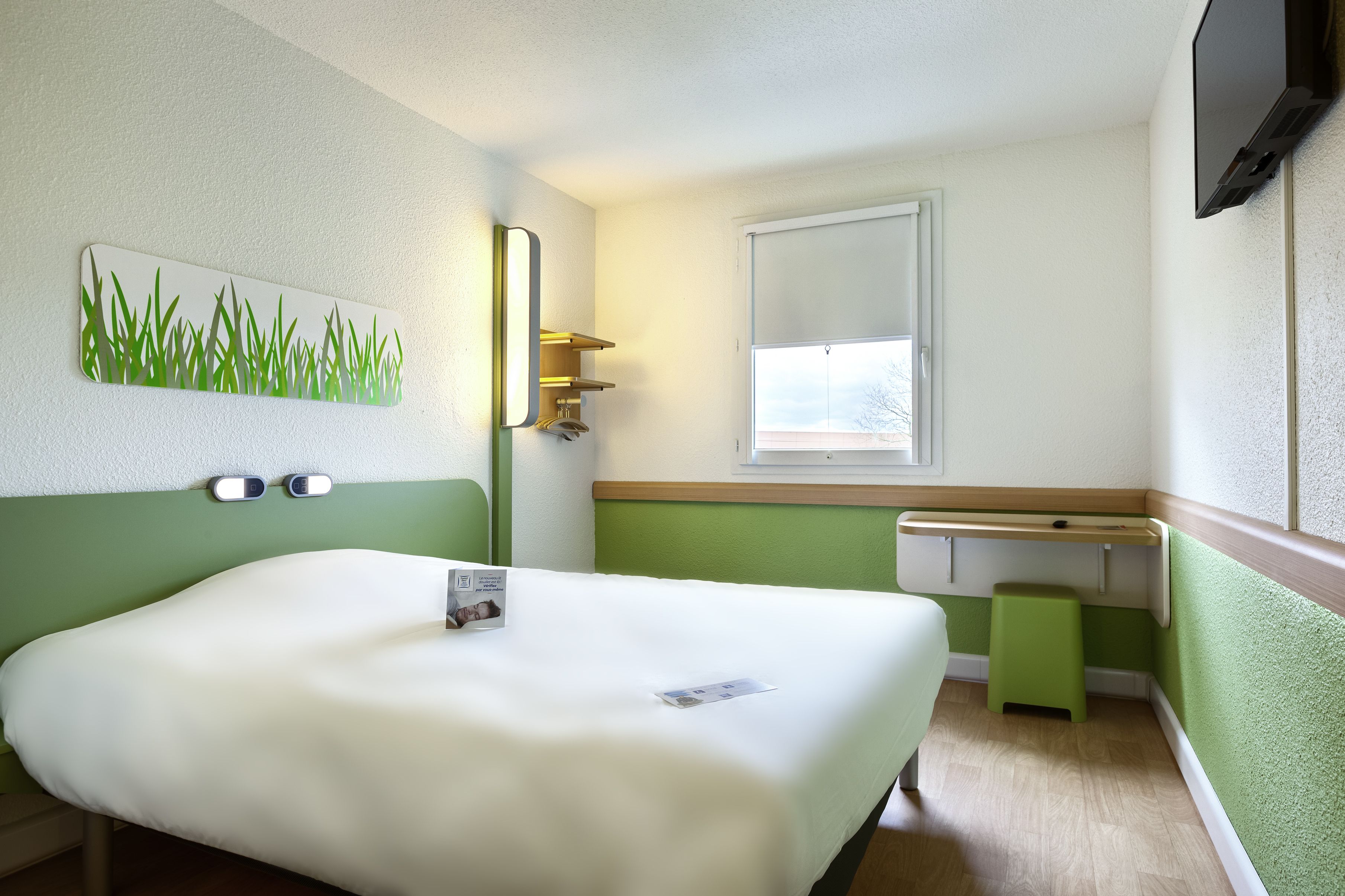 classic double room, 1 double bed | 1 bedroom, desk, free wifi, bed sheets