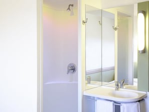 Bureau, Wi-Fi gratuit, draps fournis