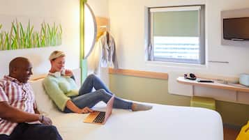 Schreibtisch, kostenloses WLAN, Bettwäsche