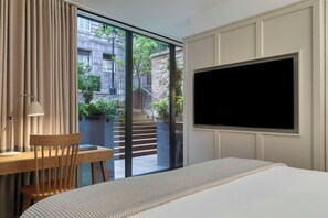 Perhesviitti, 1 suuri parisänky | Egyptinpuuvillaiset lakanat, tallelokero huoneessa, äänieristys