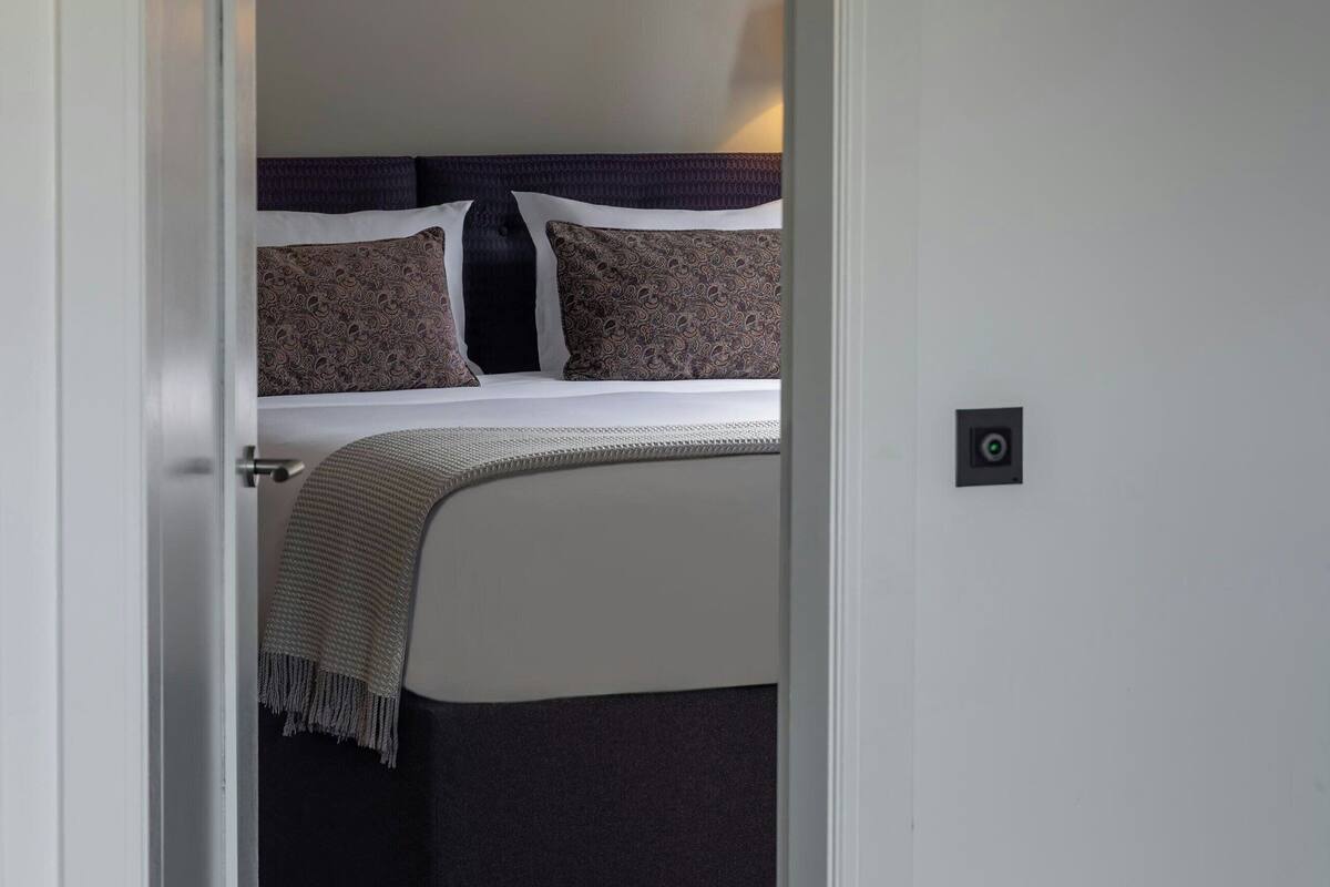 Suite, 1 Bedroom, City View