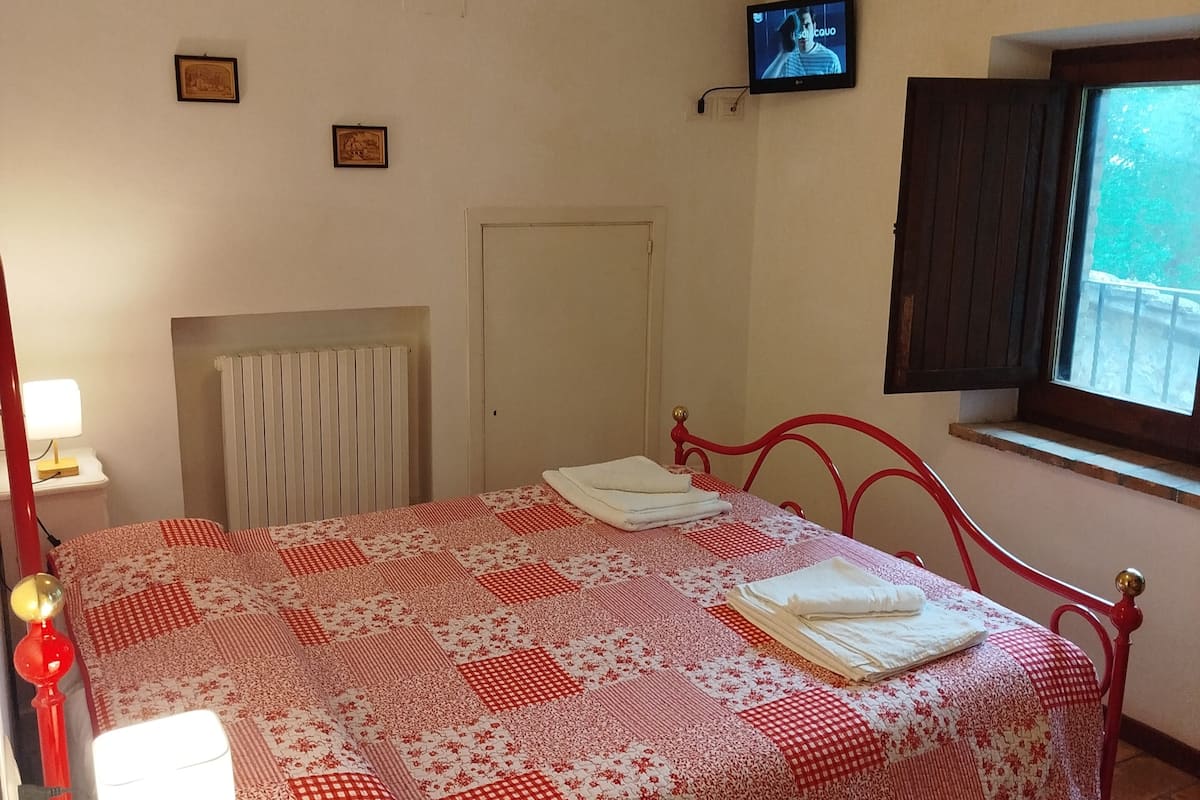 Economy dubbelrum | 1 sovrum, skrivbord, ljudisolering och gratis wi-fi