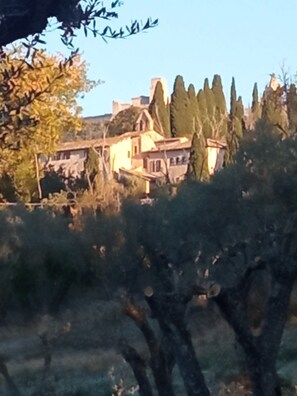 1 dormitorio, escritorio, sistema de insonorización y wifi gratis