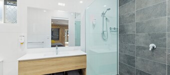 Great Divide Motor Inn