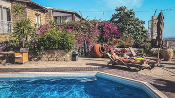 Adamos House, 1 Bedroom (Dinner Included) | Individually furnished, soundproofing, iron/ironing board, free WiFi