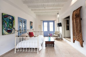 Danae House | 1 bedroom, individually furnished, soundproofing, iron/ironing board