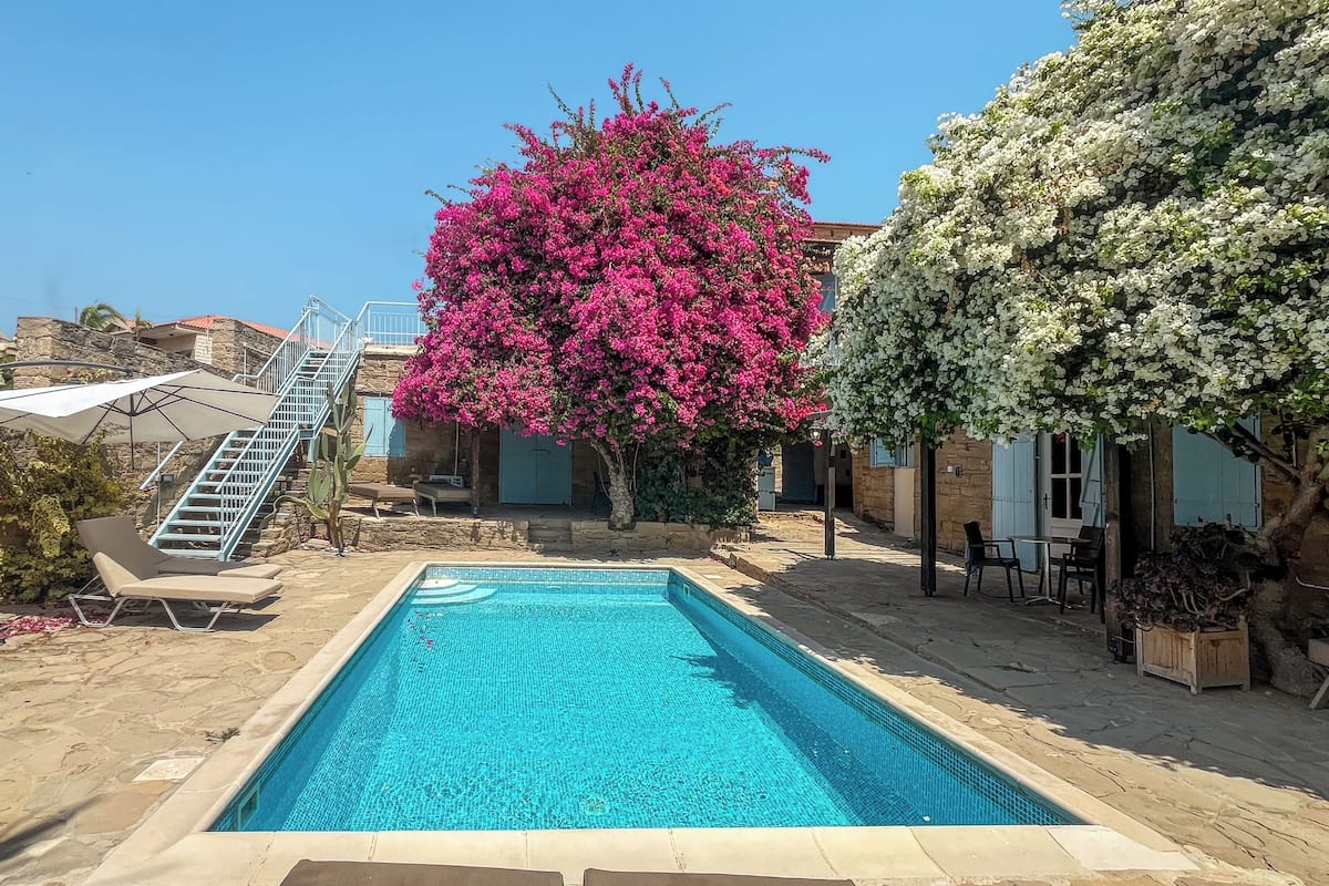 Myrto House, 1 Bedroom | 1 bedroom, individually furnished, soundproofing, iron/ironing board