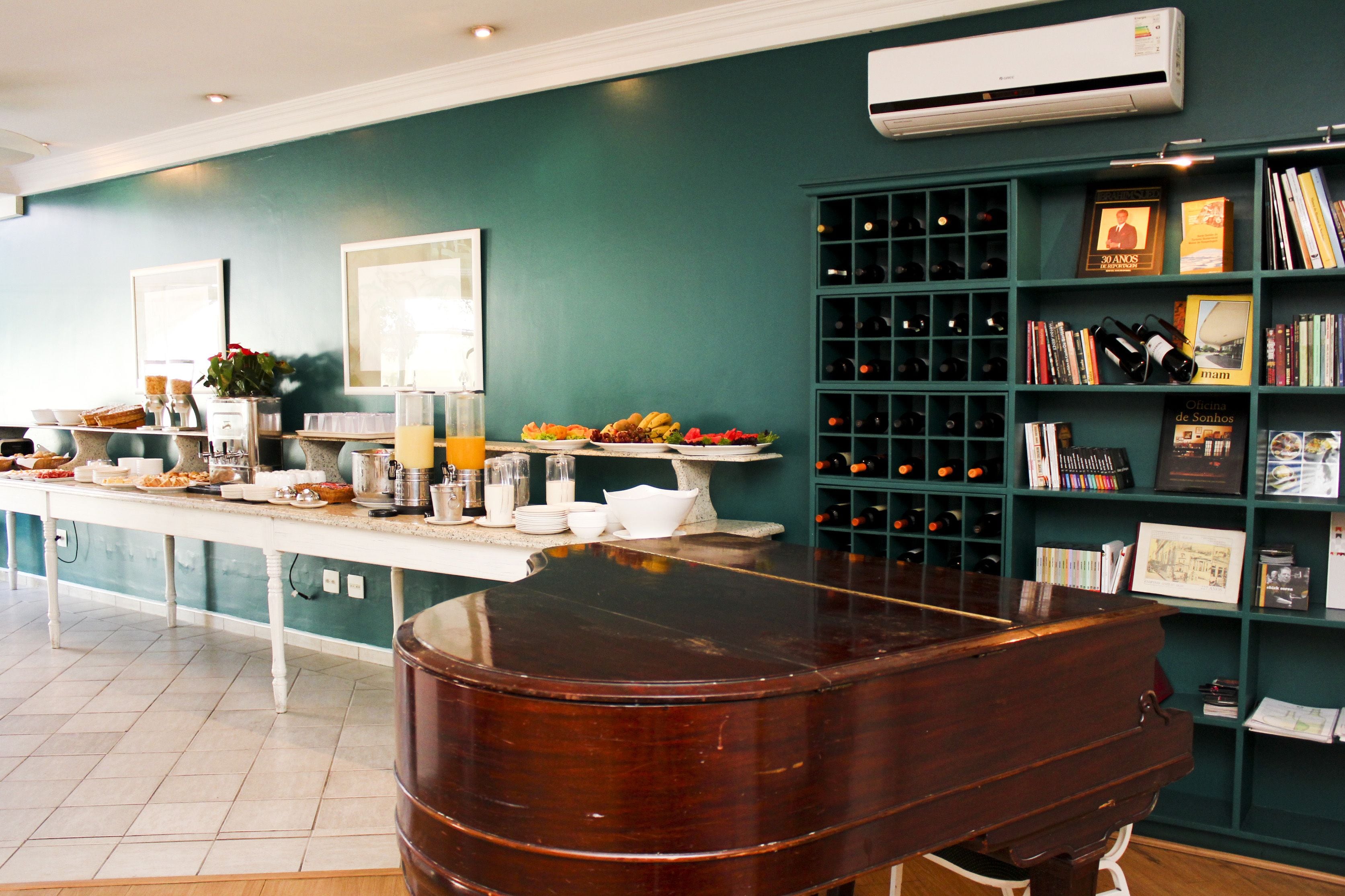 包含每日自助早餐