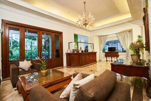 Lobby - Orchid Garden Suites (Pasay)