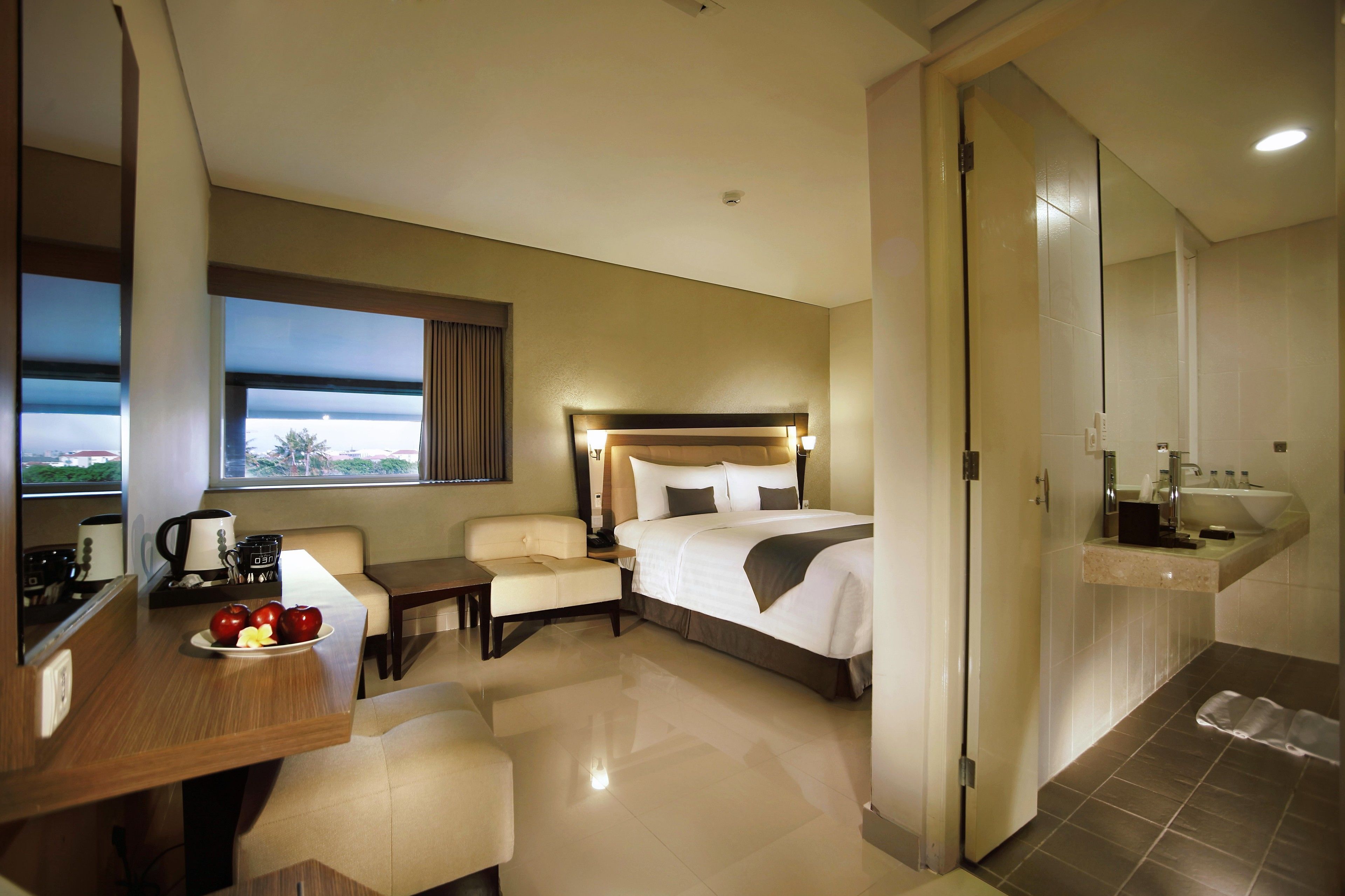 1 soverom, minibar, safe på rommet og skrivebord