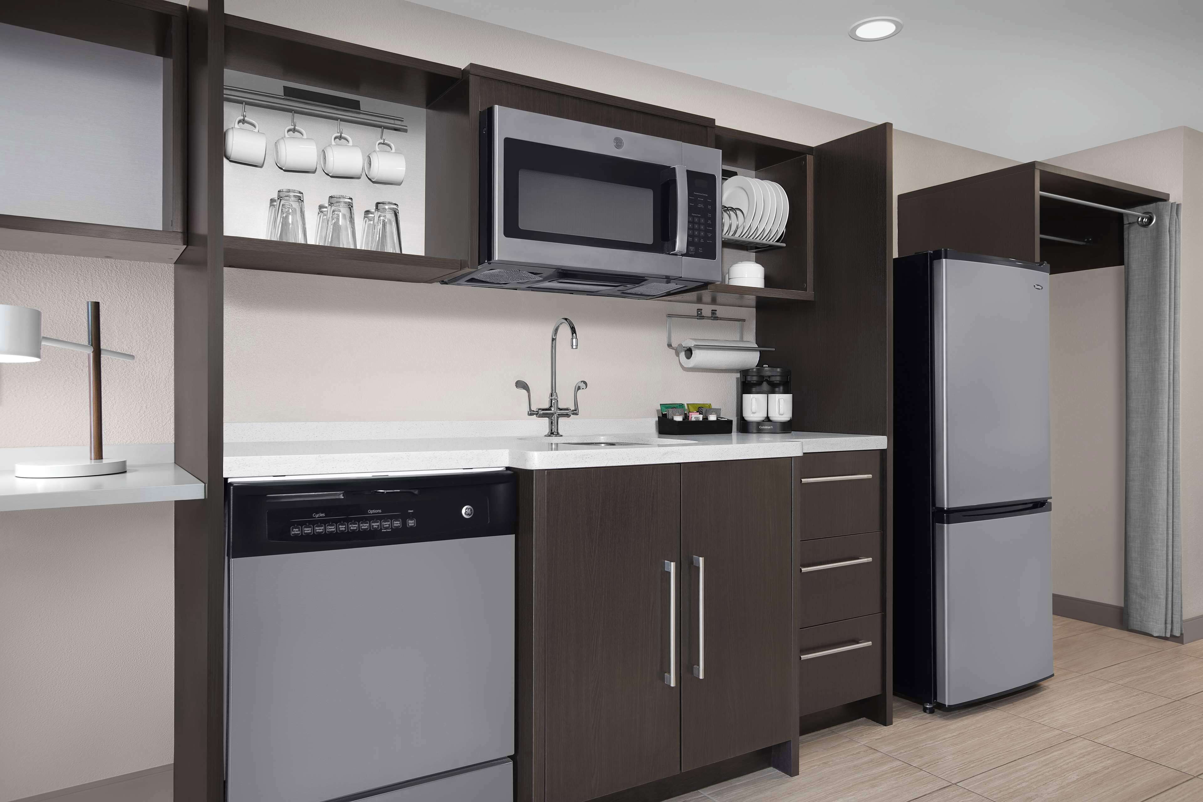 Suite, 1 Bedroom | In-room safe, desk, laptop workspace, blackout curtains