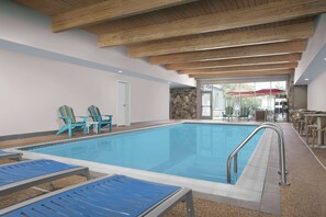 Indoor pool, open 9 AM to 10 PM, sun loungers - Home2 Suites by Hilton Pittsburgh / McCandless, PA (Pittsburgh)