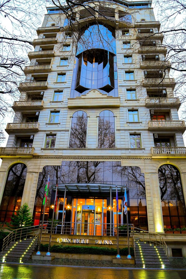 Exterior - Central Park Hotel (Baku)