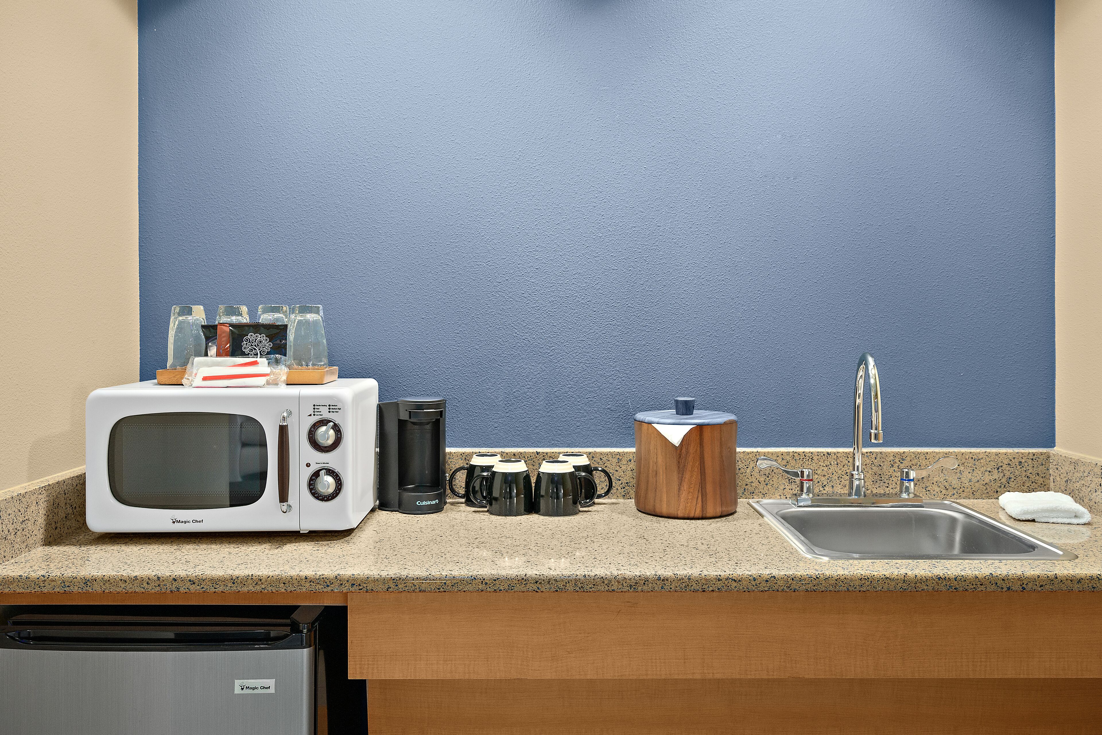 deluxe room, 2 queen beds (2 queen sky suite) | 1 bedroom, in-room safe, desk, laptop workspace