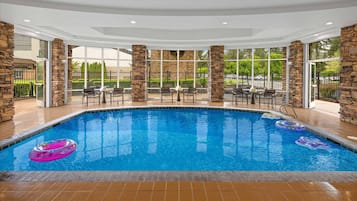 Indendørs pool