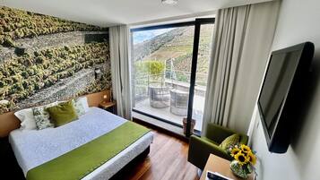 Habitación estándar doble, vistas al viñedo | Caja fuerte, wifi gratis, ropa de cama
