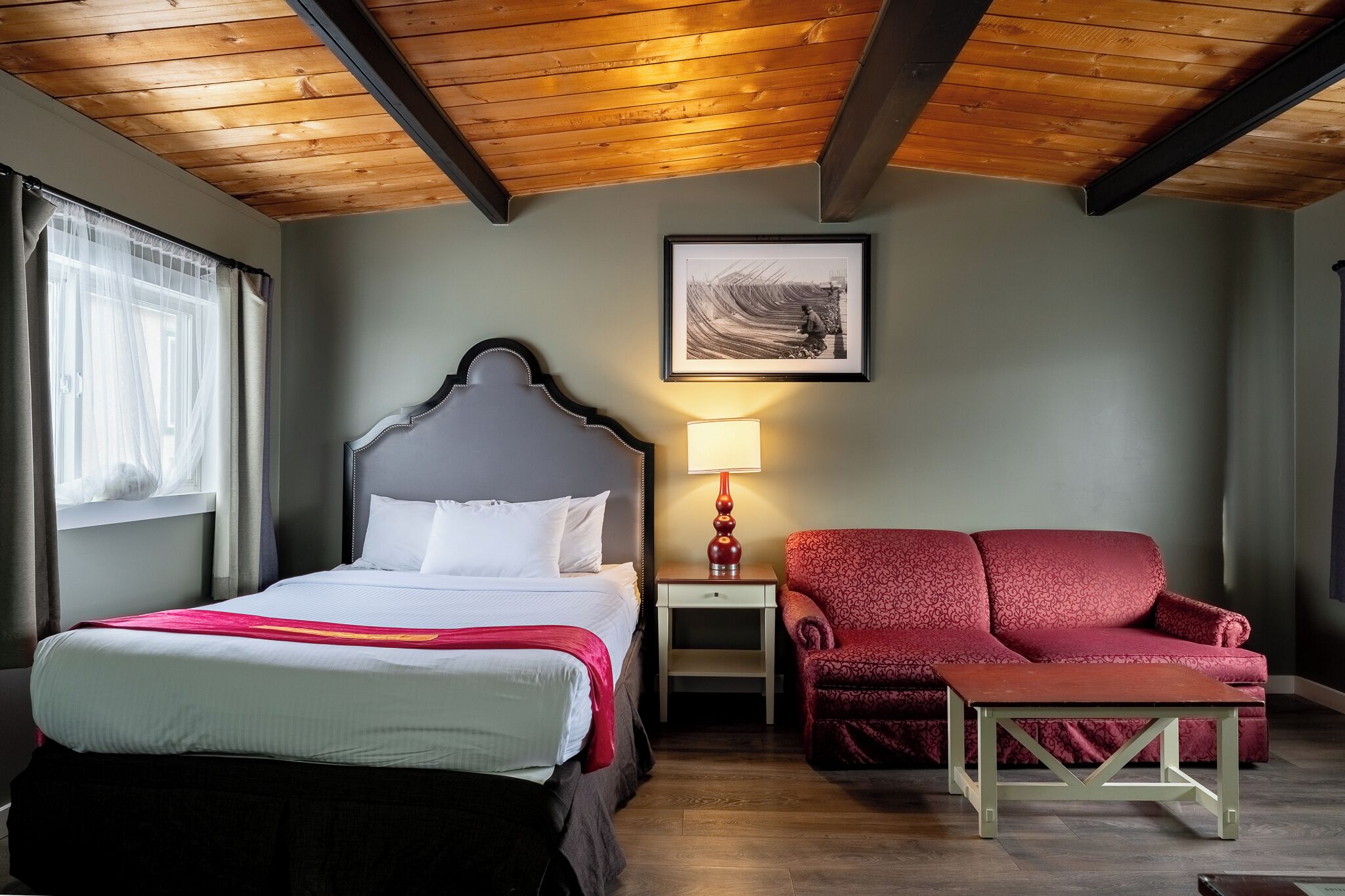 Deluxe Double Room, 2 Queen Beds, Non Smoking, Kitchenette | Living area | TV