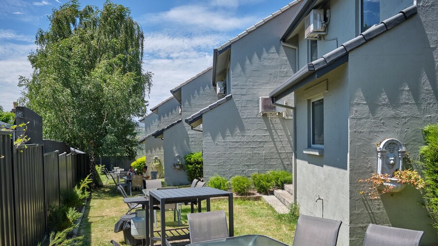 Elphin Motel & Serviced Apartments