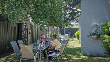 Habitació superior, 2 dormitoris, zona de pati (Free Wi-Fi & Parking) | Vista des de l'habitació