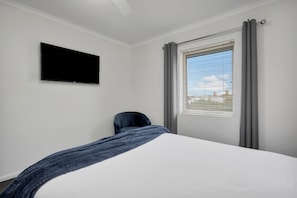 Three Bedroom Suite, Free Wi-Fi & Parking