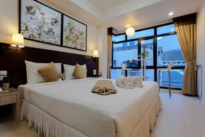 1 bedroom, in-room safe, desk, iron/ironing board