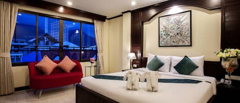 1 bedroom, in-room safe, desk, iron/ironing board