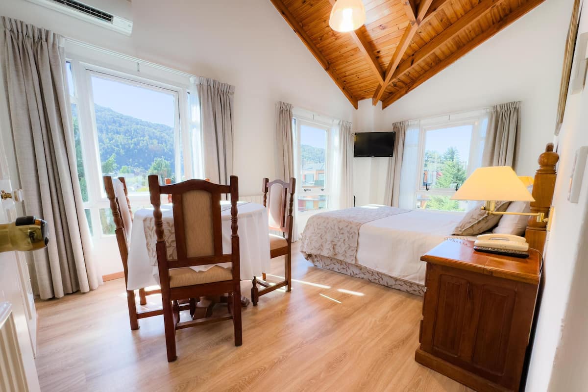 1 habitación, minibar, caja de seguridad en la habitación y escritorio