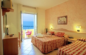 Una cassaforte in camera, una scrivania, Wi-Fi gratuito, lenzuola