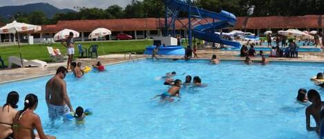 3 outdoor pools, pool umbrellas, sun loungers