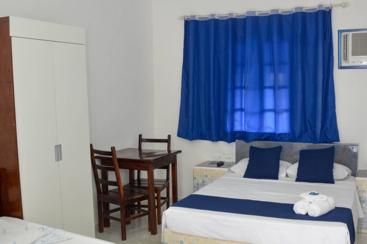 8 bedrooms, minibar, desk, blackout curtains