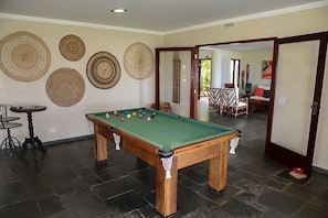 Billiards - Brisa Hotel (Caraguatatuba)