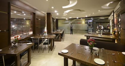 Hotel Maniram Palace