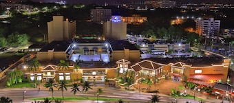 Guam Plaza Resort
