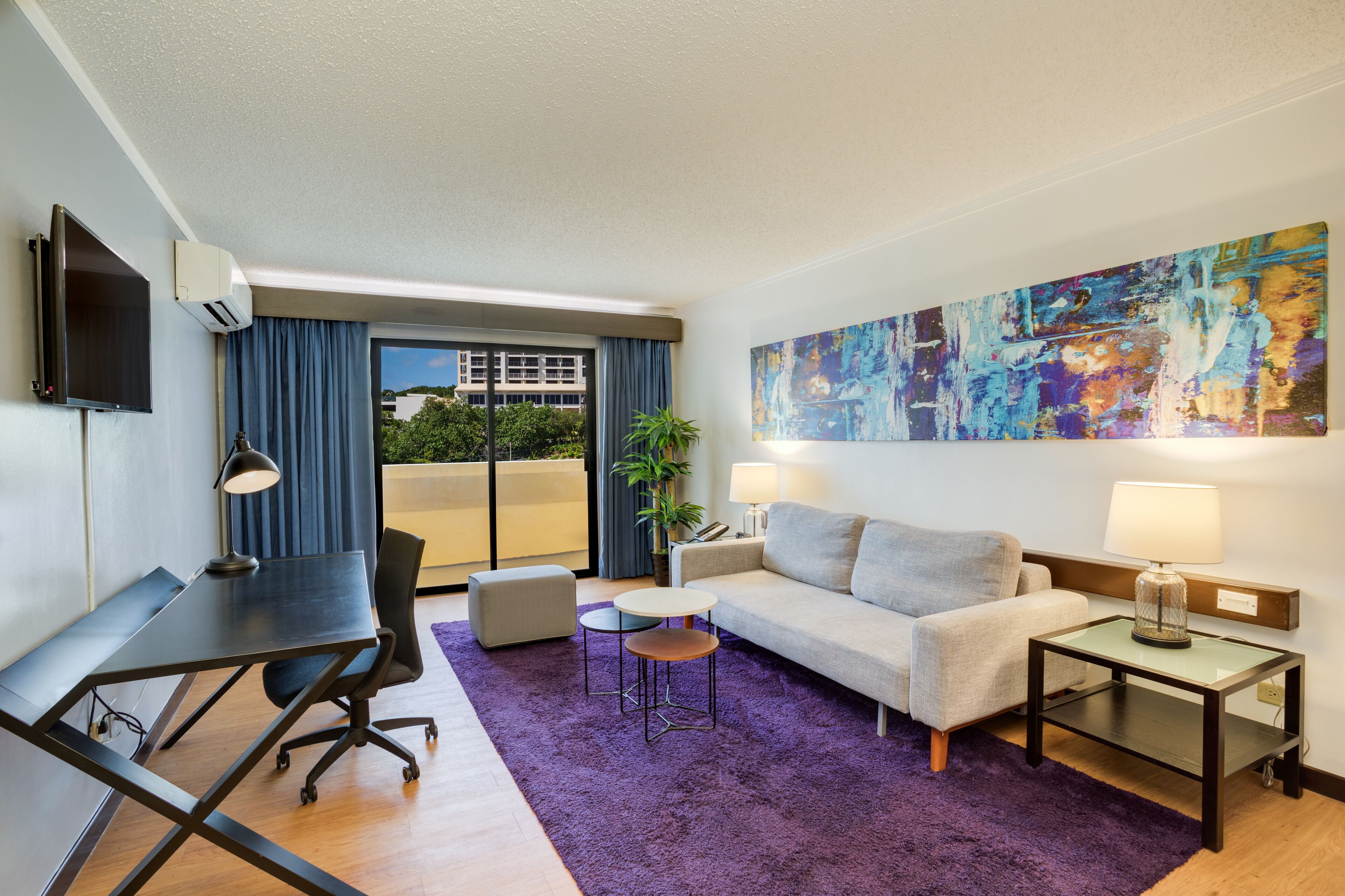 Suite, Bebas Asap Rokok | Area keluarga | TV layar datar