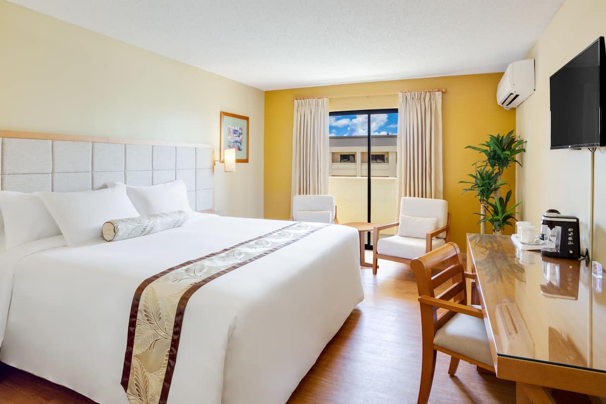 In-room safe, desk, free WiFi, bed sheets