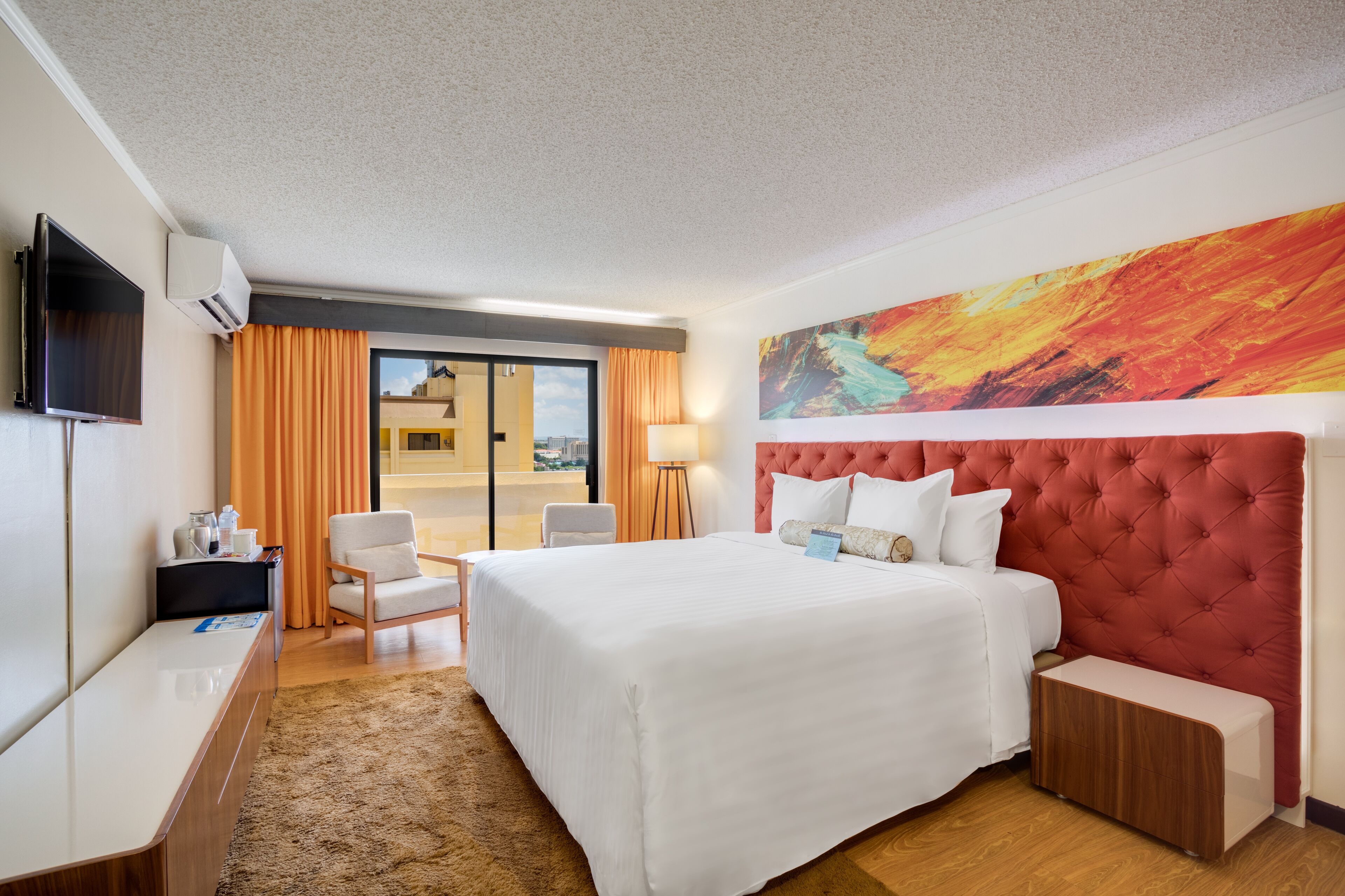 Suite, non fumatori | Una cassaforte in camera, una scrivania, Wi-Fi gratuito, lenzuola