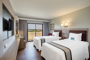 Standard Twin | In-room safe, desk, free WiFi, bed sheets - Guam Plaza Resort (Tamuning)