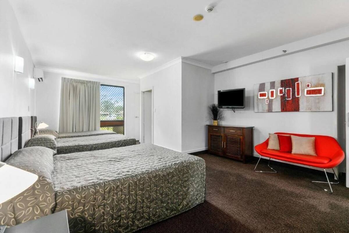 Deluxe Family Room