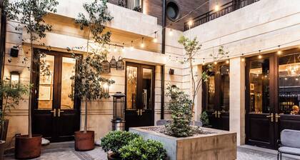 The Singular Santiago