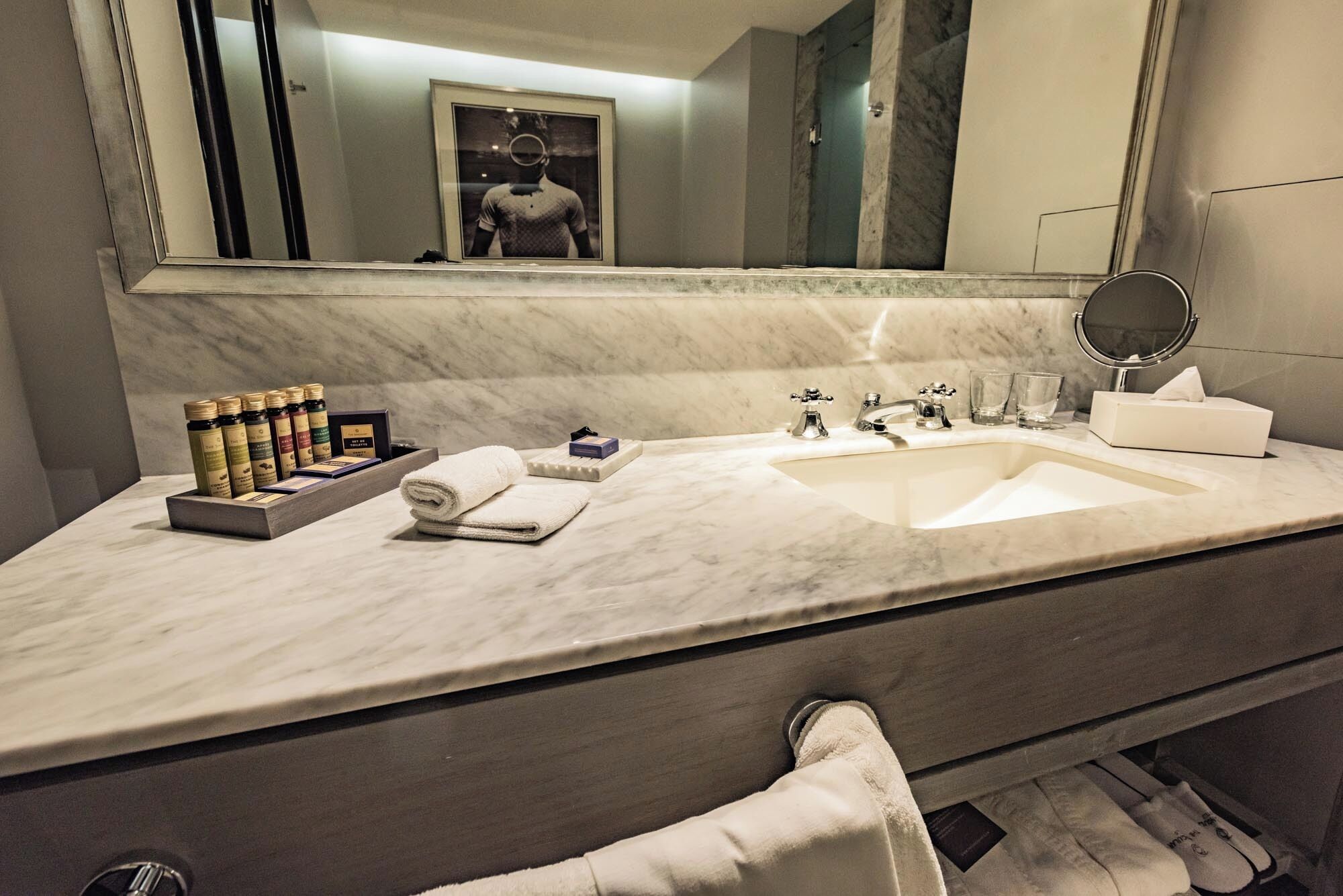 room (the singular) | bathroom | free toiletries, hair dryer, bathrobes, slippers