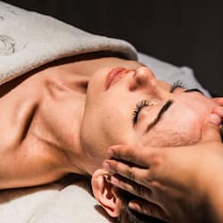 Sale per trattamenti di coppia, sauna, vasca idromassaggio