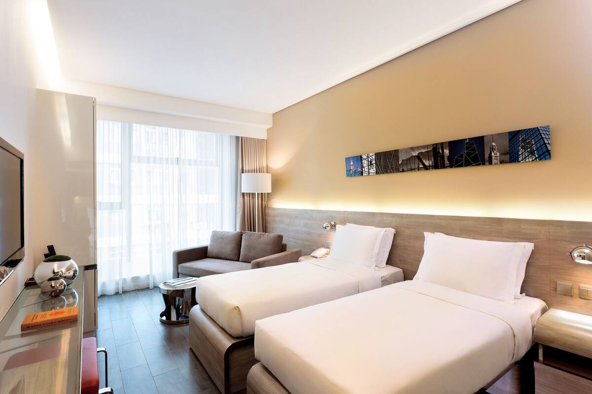 ห้องดีลักซ์ | ตู้นิรภัยในห้องพัก, โต๊ะทำงาน, Wi-Fi ฟรี, ผ้าปูที่นอน