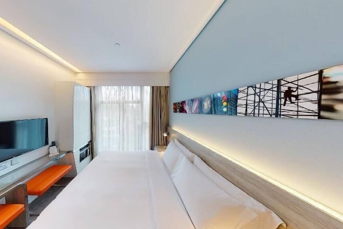 ตู้นิรภัยในห้องพัก, โต๊ะทำงาน, Wi-Fi ฟรี, ผ้าปูที่นอน