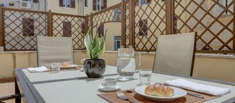 Colosseo Gardens - My Extra Home