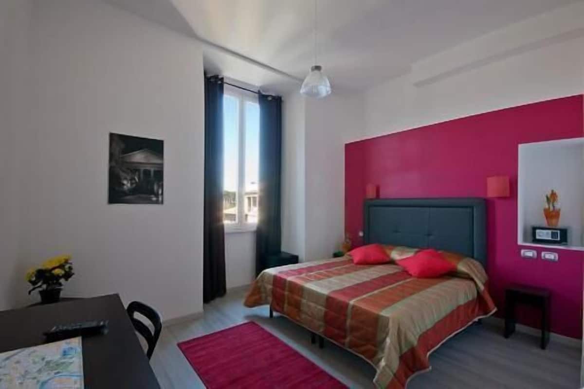 1 bedroom, in-room safe, individually furnished, desk