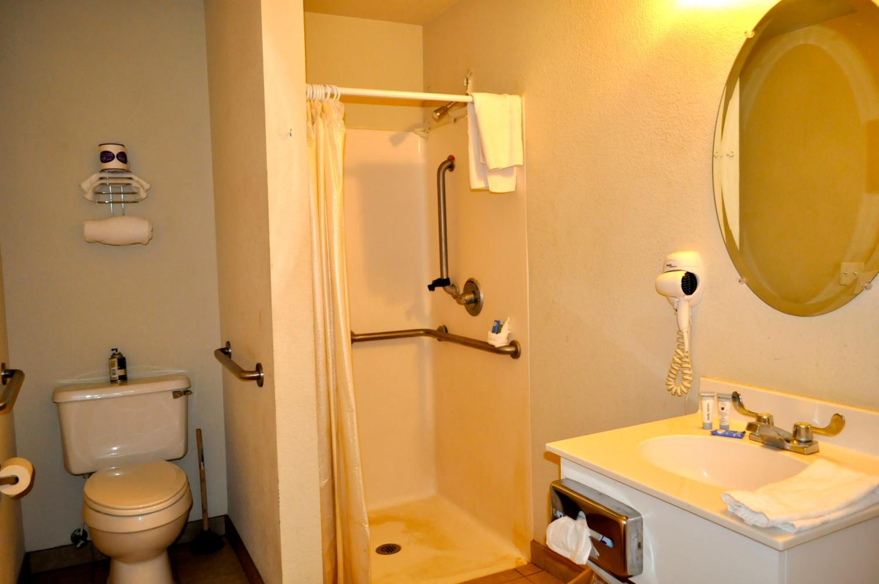Towels, soap, shampoo, toilet paper